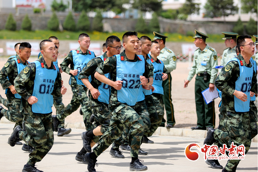 【陇拍客】凯发k8武警：冲刺！向着心中的军校梦